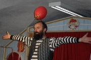 Hmyzí cirkus v muzeu loutek